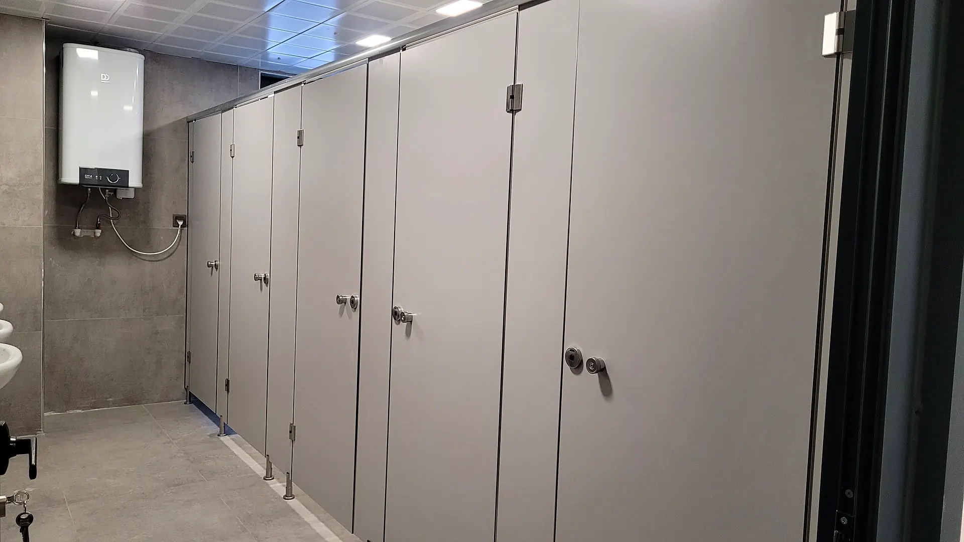 Eti Takmak Köyü Orman Bölge Binası Kompakt Laminat Bölme